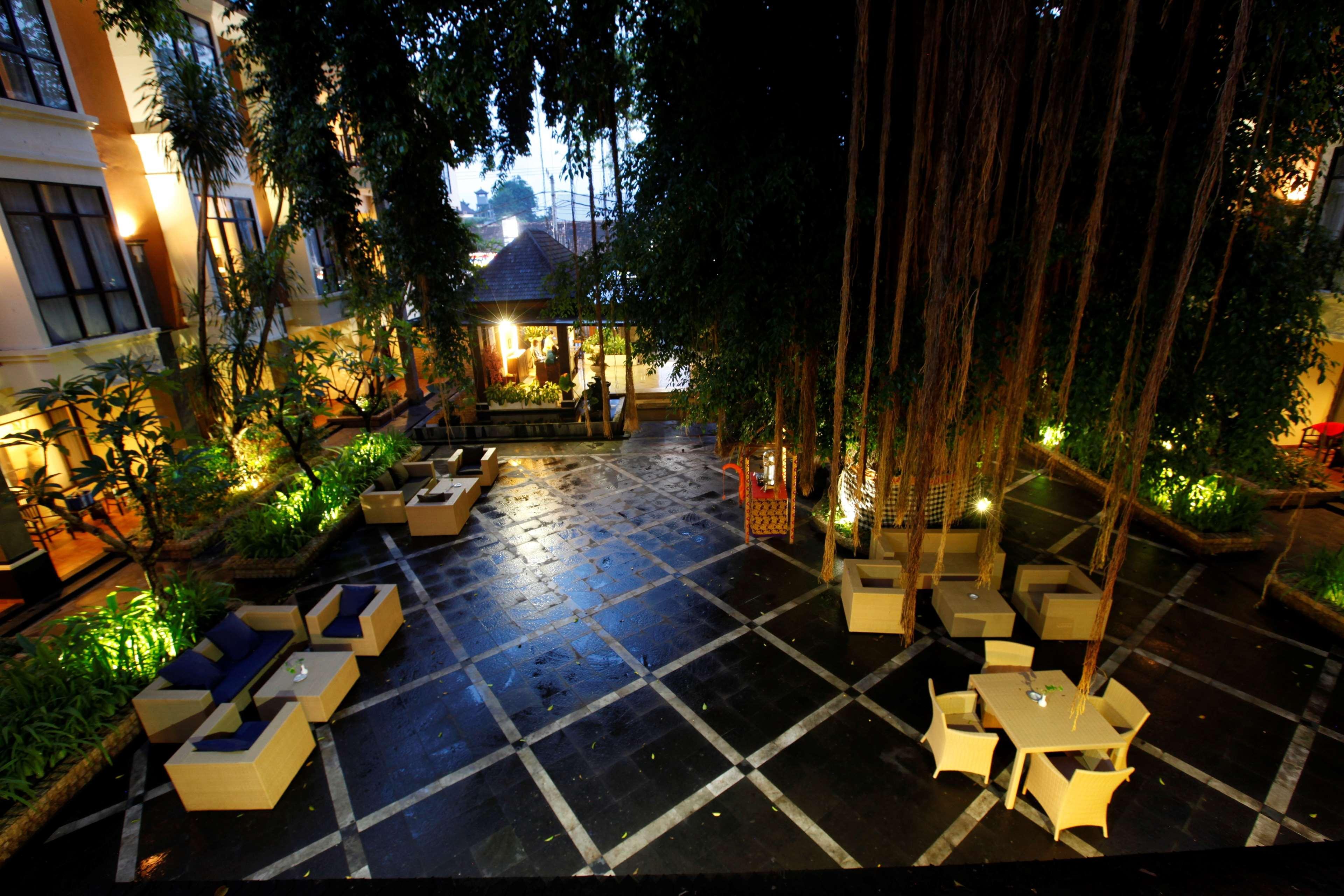 Resort Western Kuta 4*