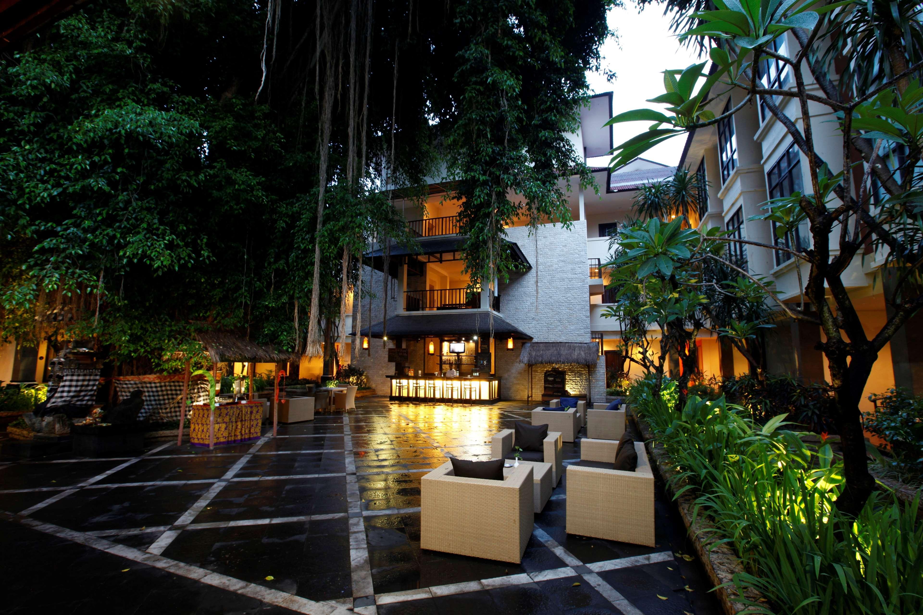 Resort Western Kuta 4*