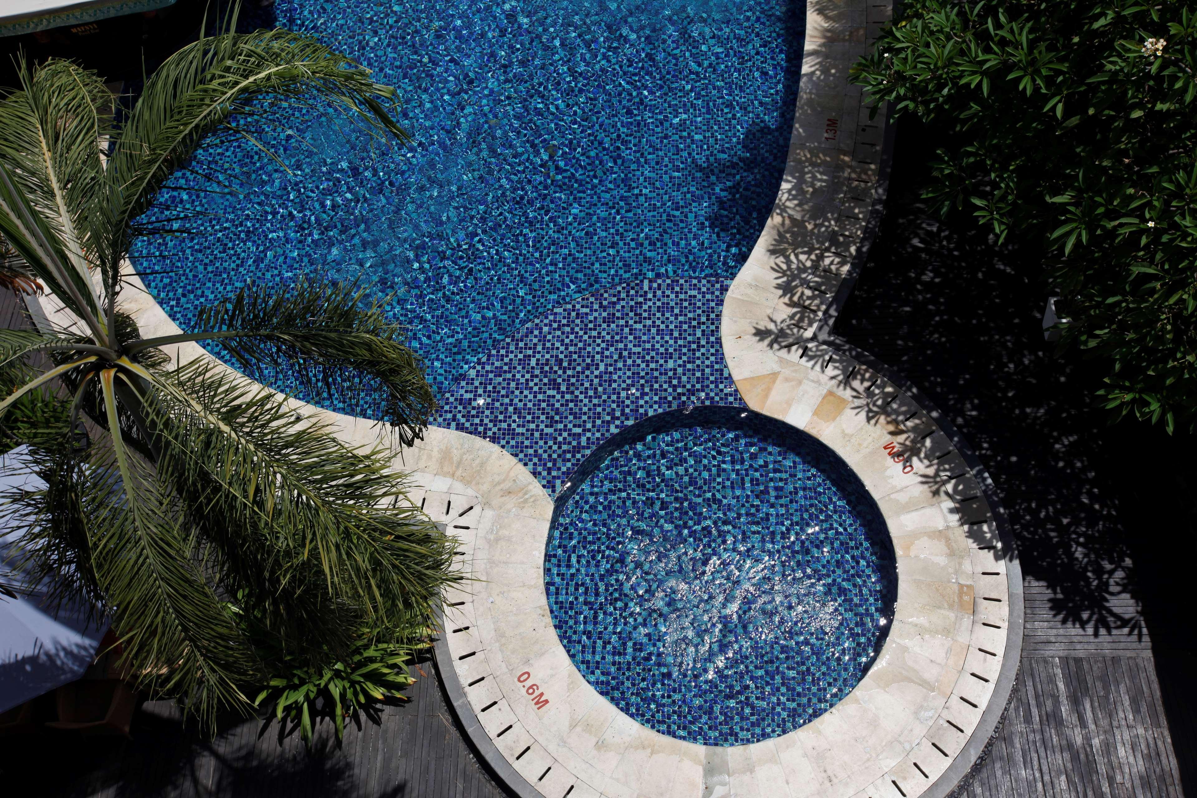 Resort Western Kuta 4*