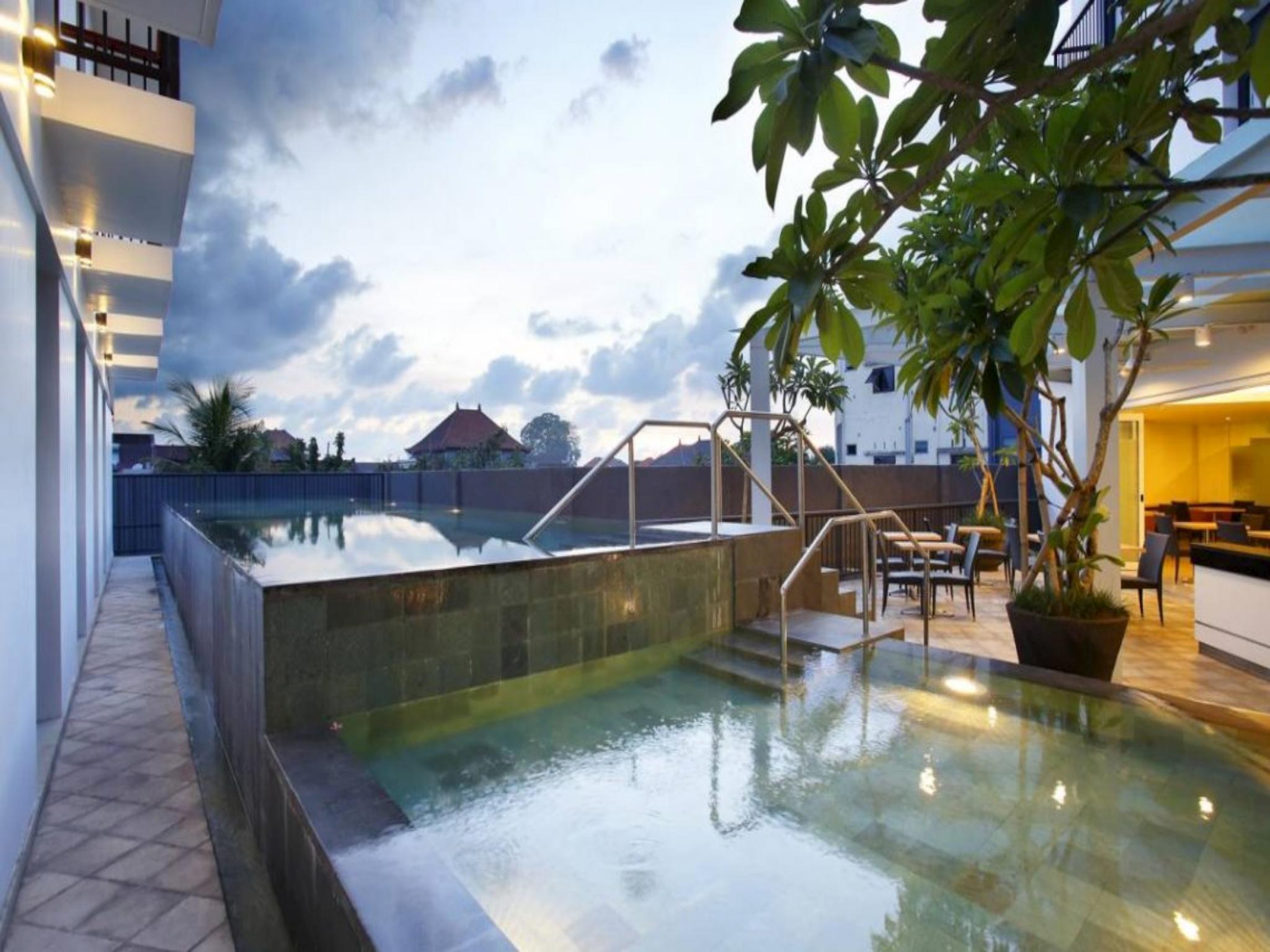 Amaris Teuku Umar Hotel 2*