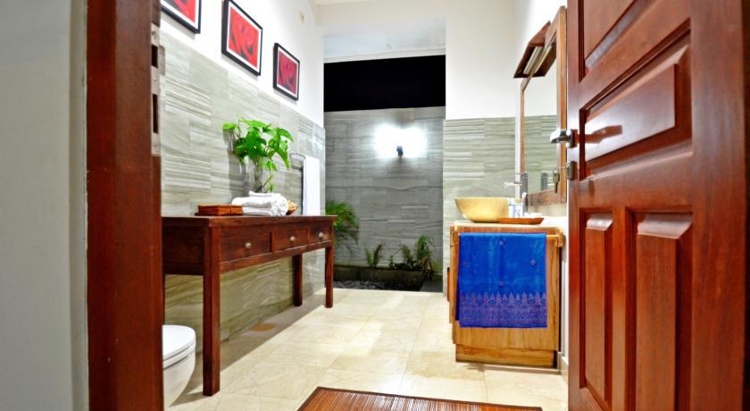 Santai 3* Karangasem (Bali)