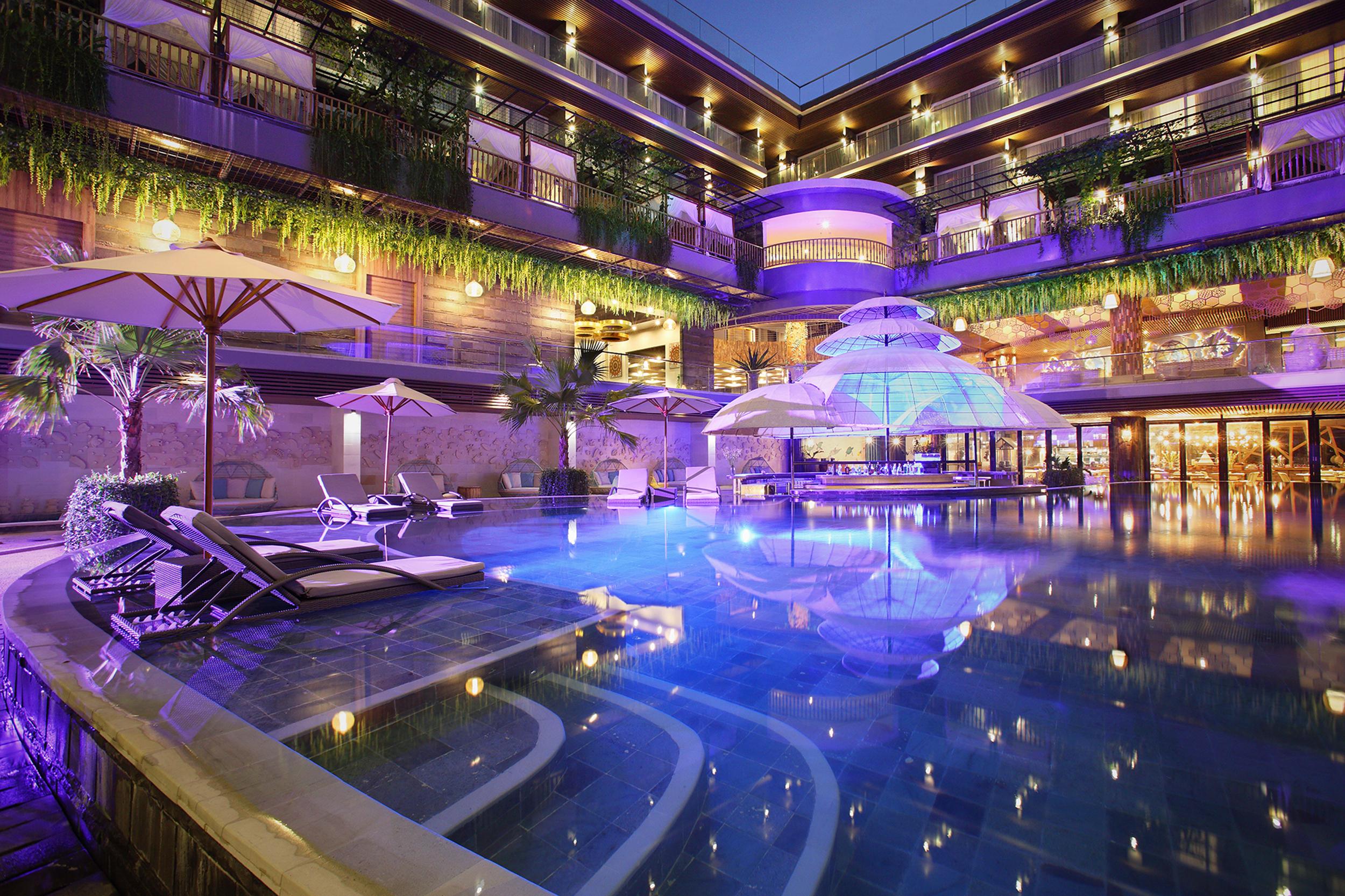 Resor The Crystal Luxury Bay Nusa Dua 5*