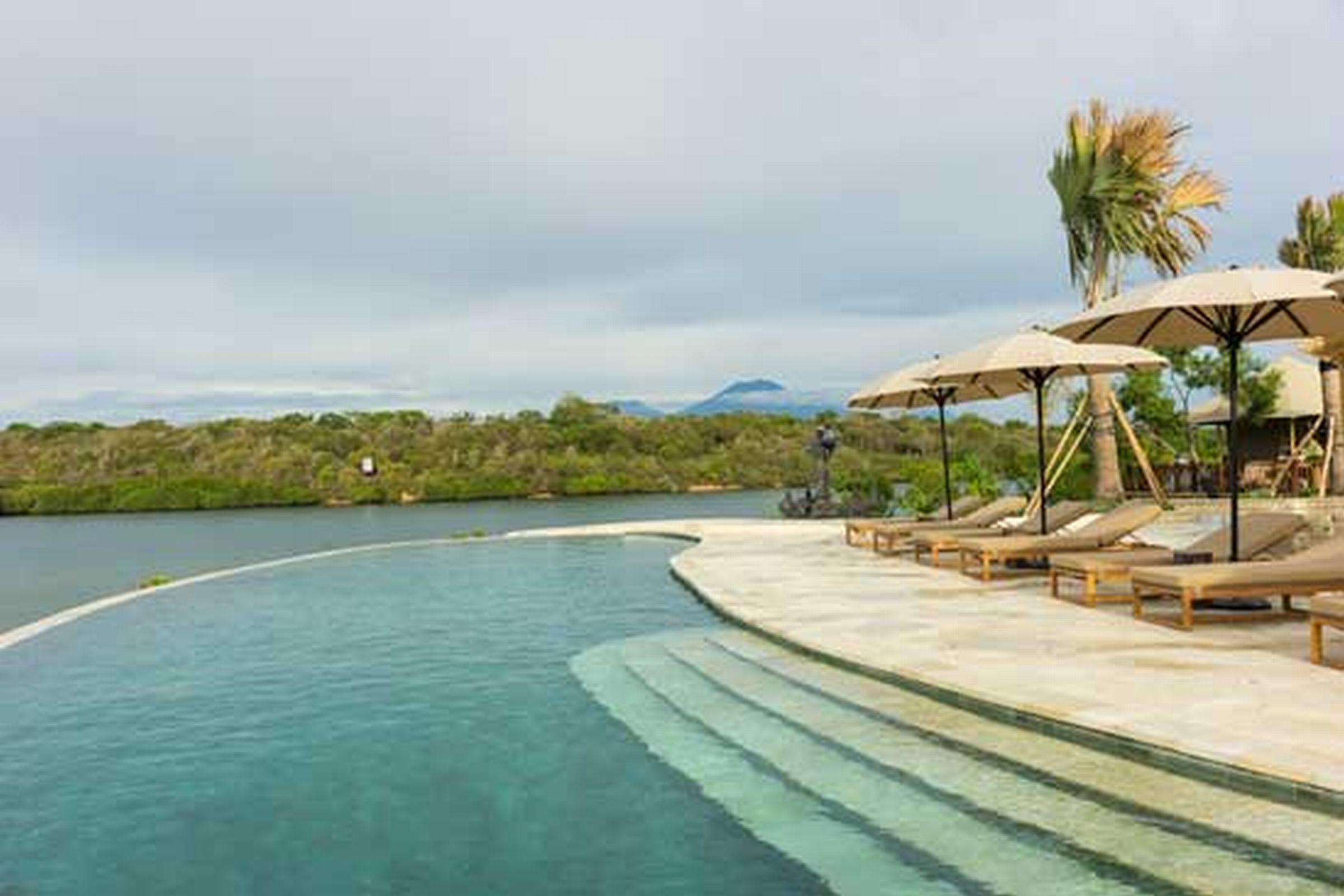 Menjangan Dynasty Luxury tent Banyuwedang