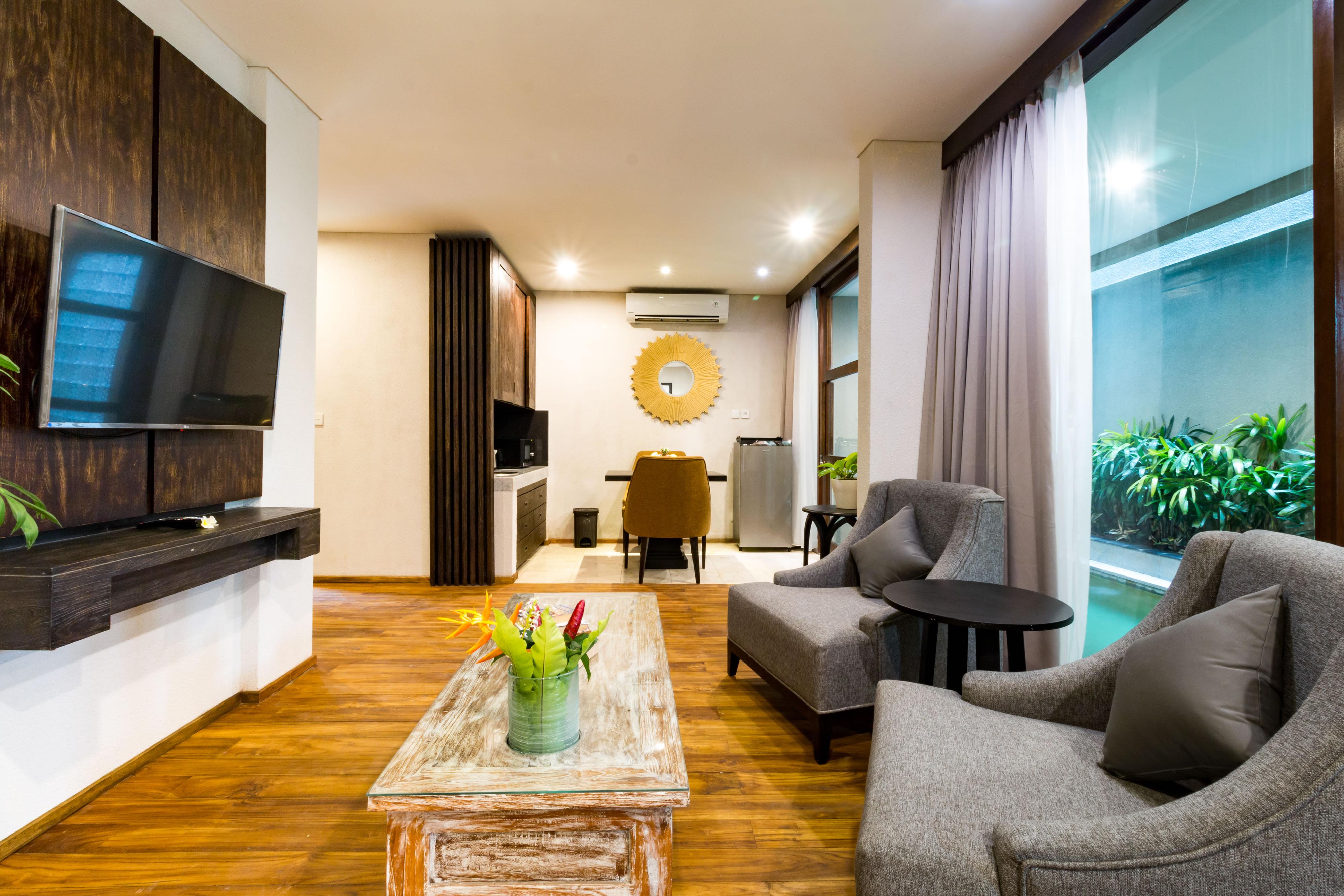 Aleesha And 4* Sanur (Bali)