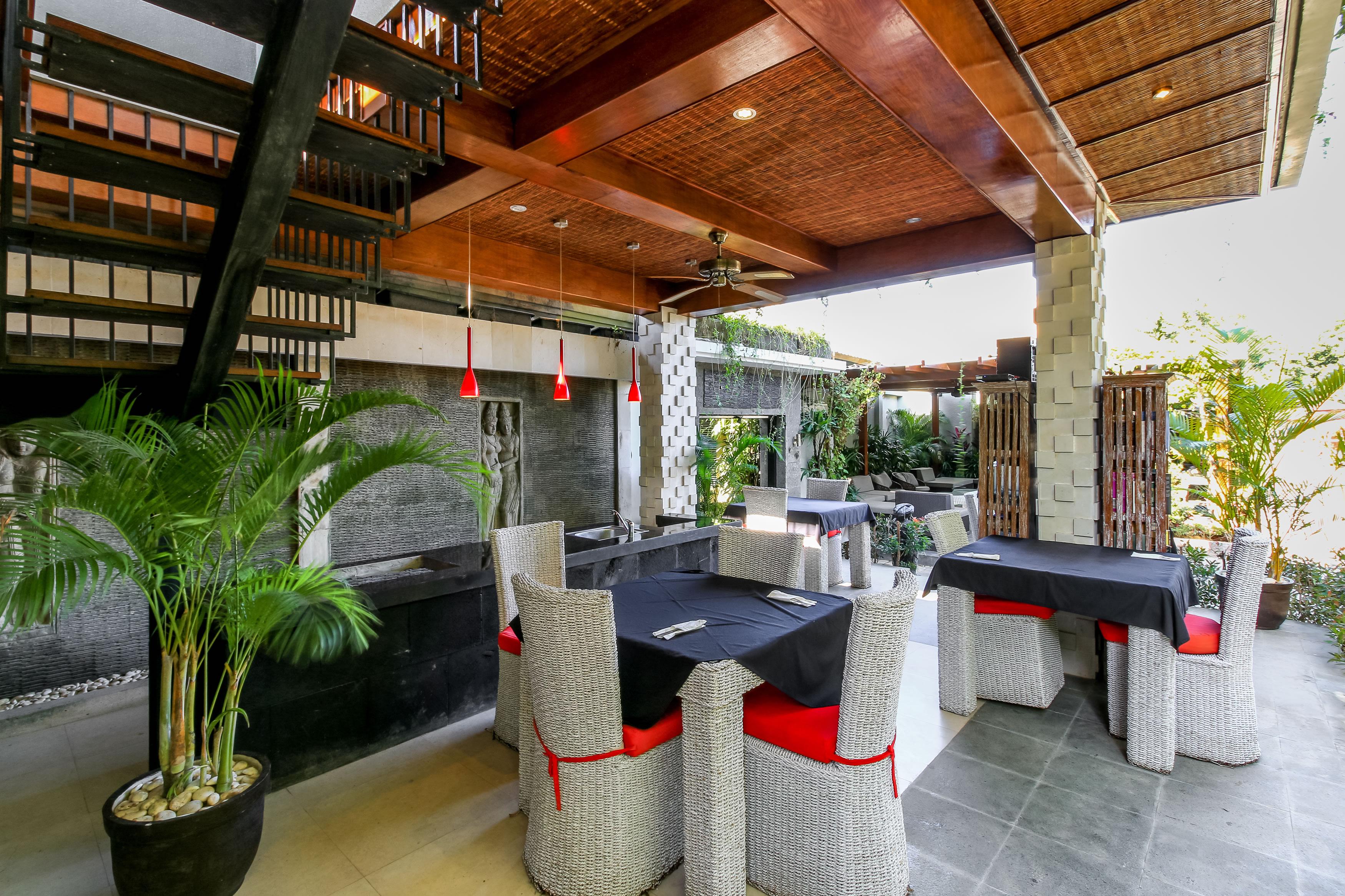 Aleesha And 4* Sanur (Bali)