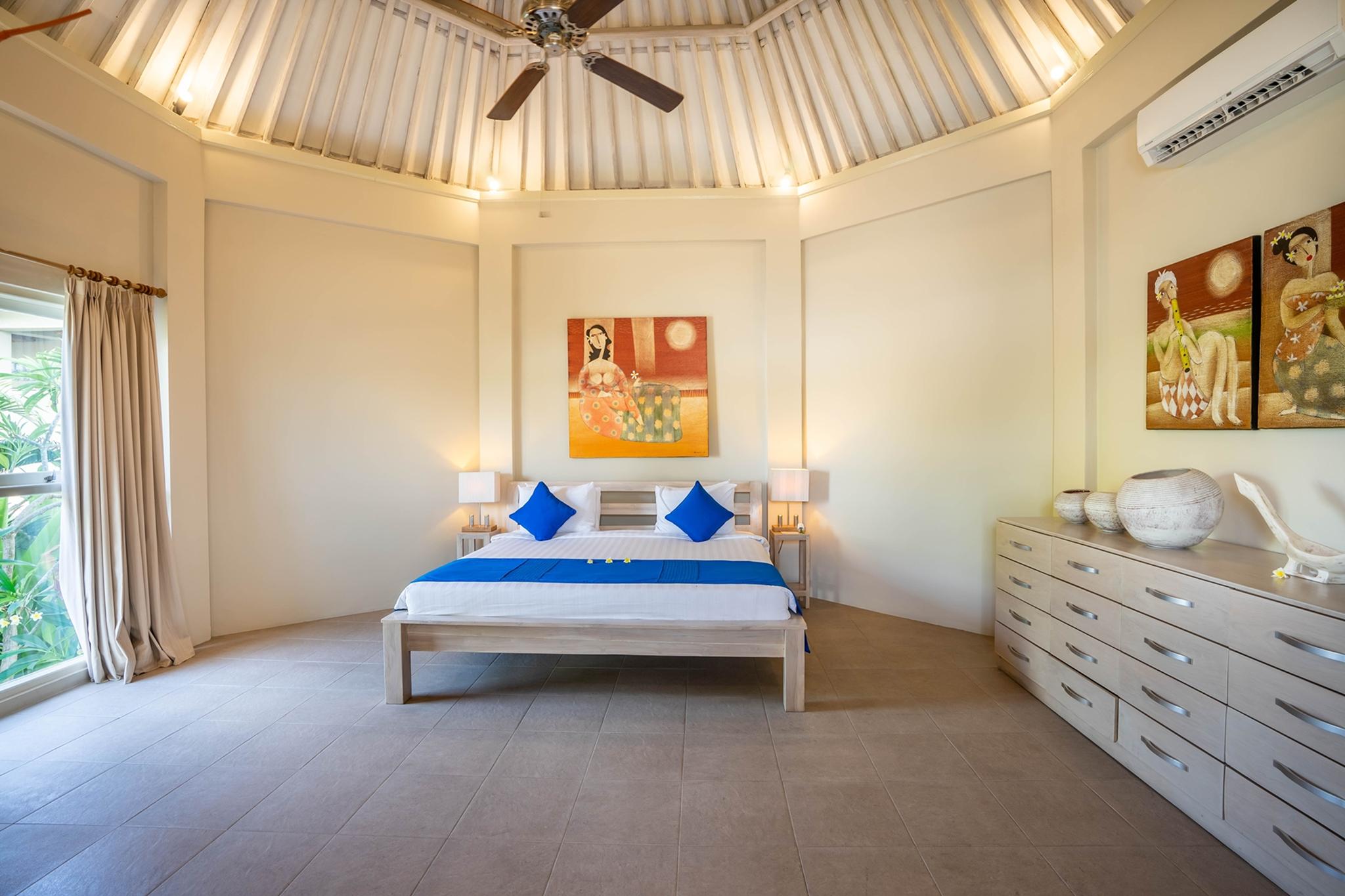 The 5* Lovina (Bali)