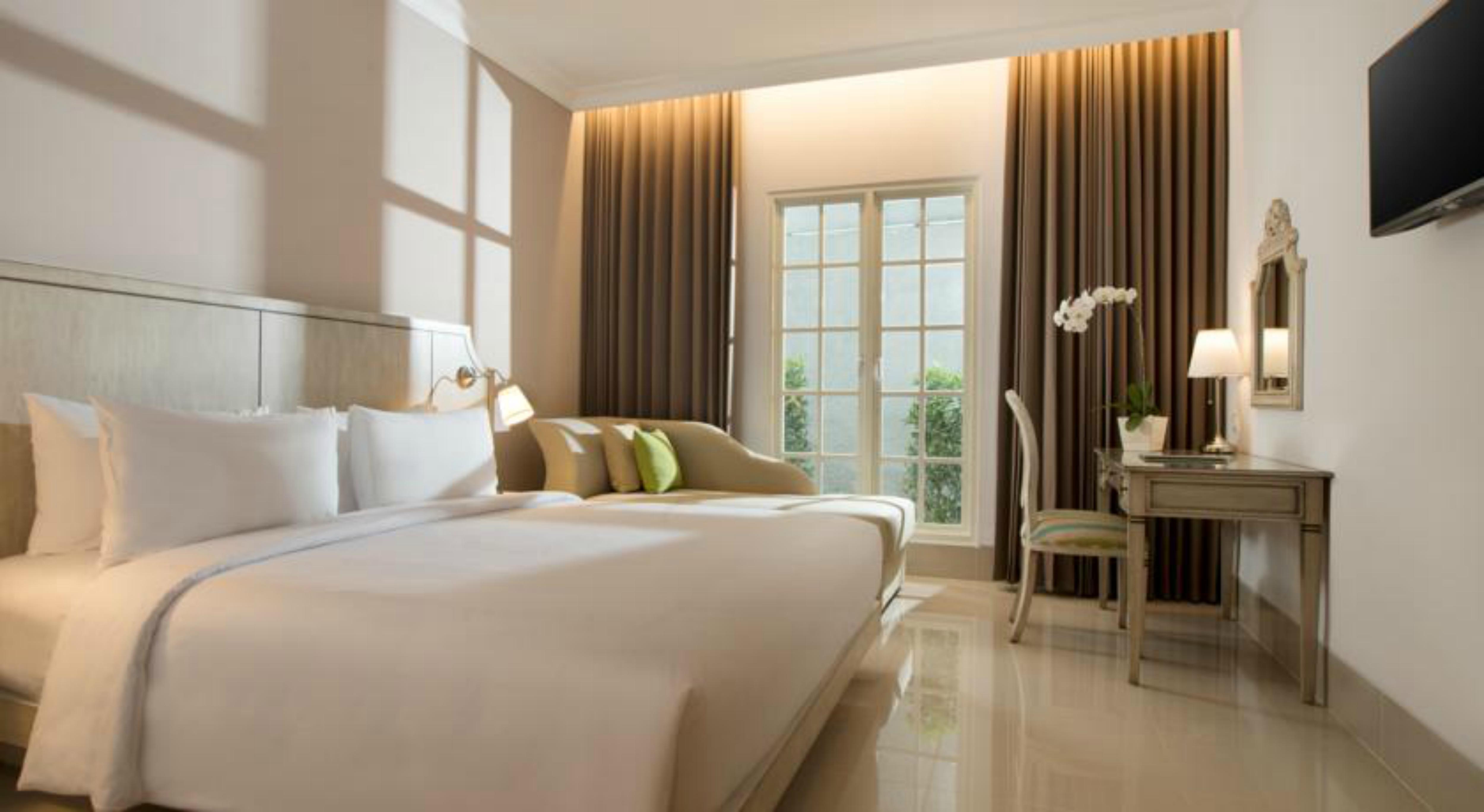 Santika Hotel 3*