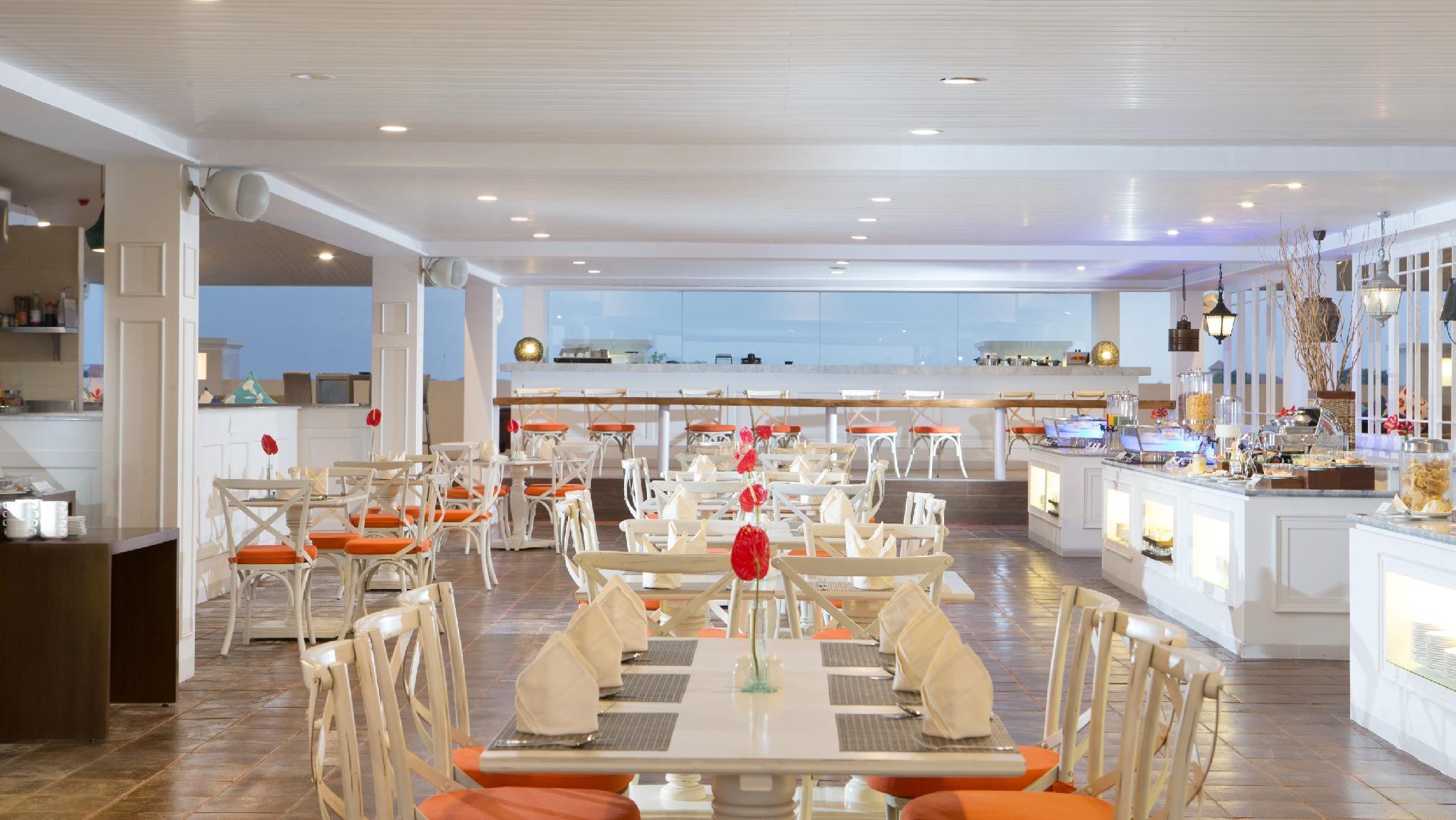 Santika Hotel 3*