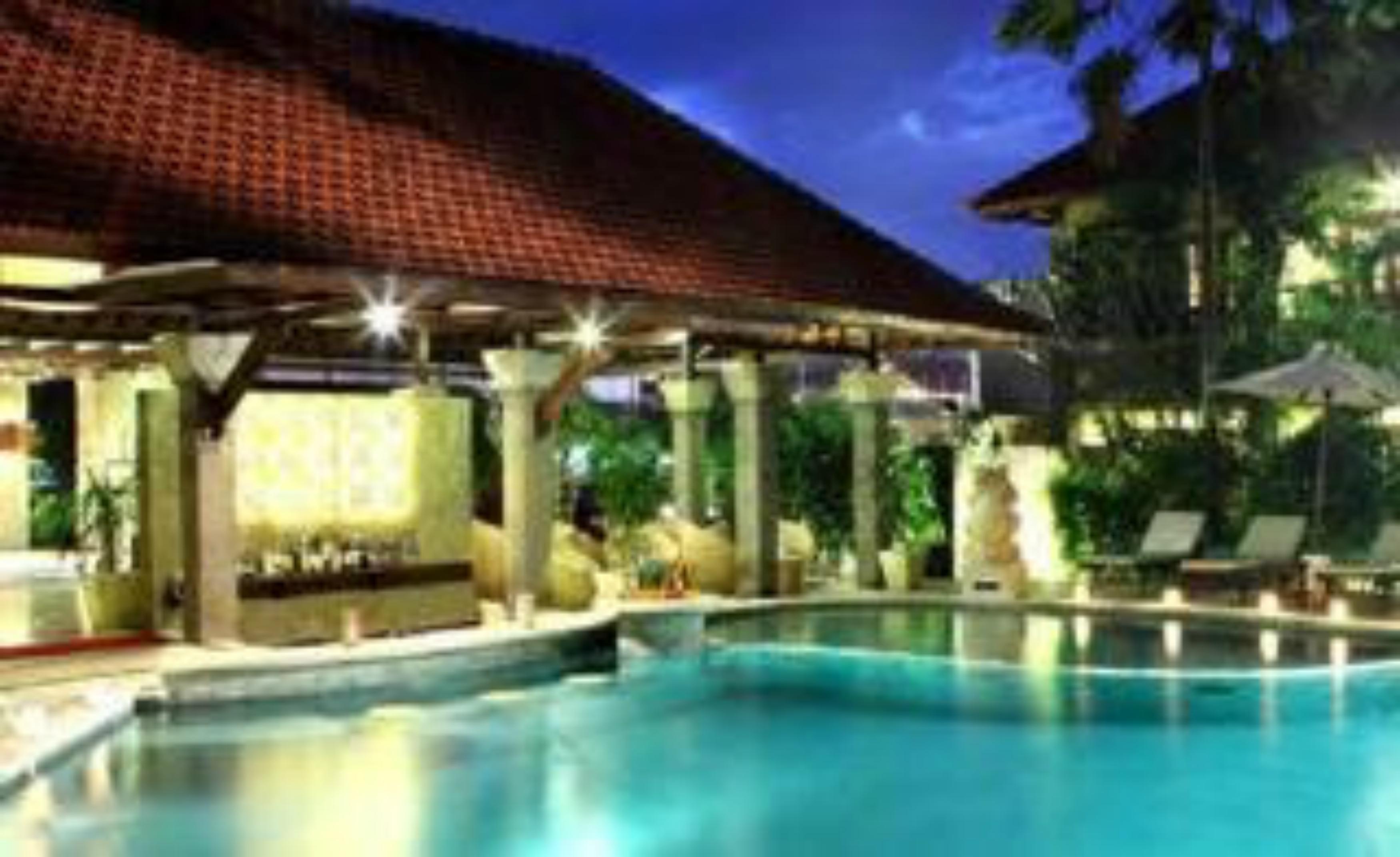 Adhi Jaya Hotel 4*