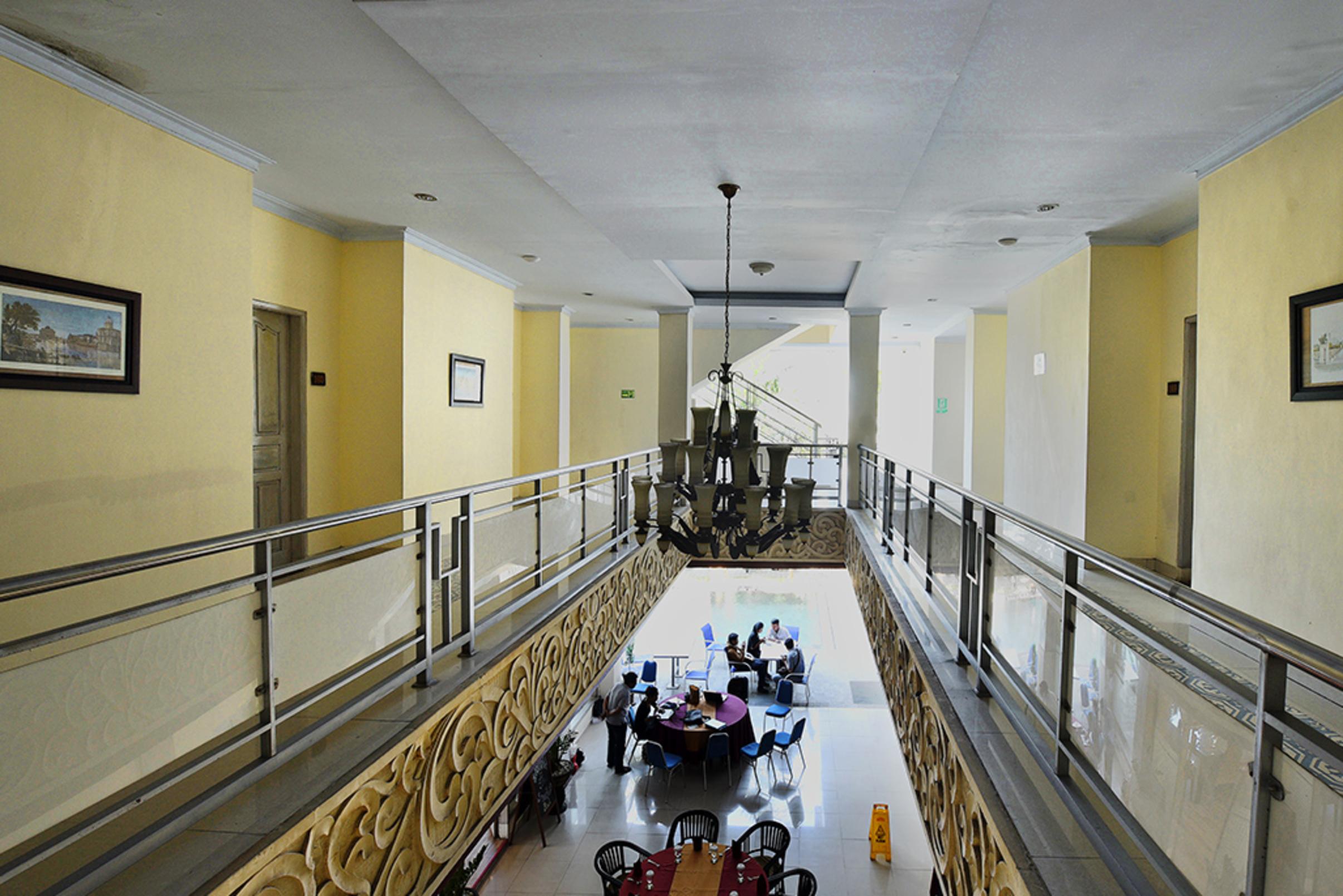 Puri Saron Hotel