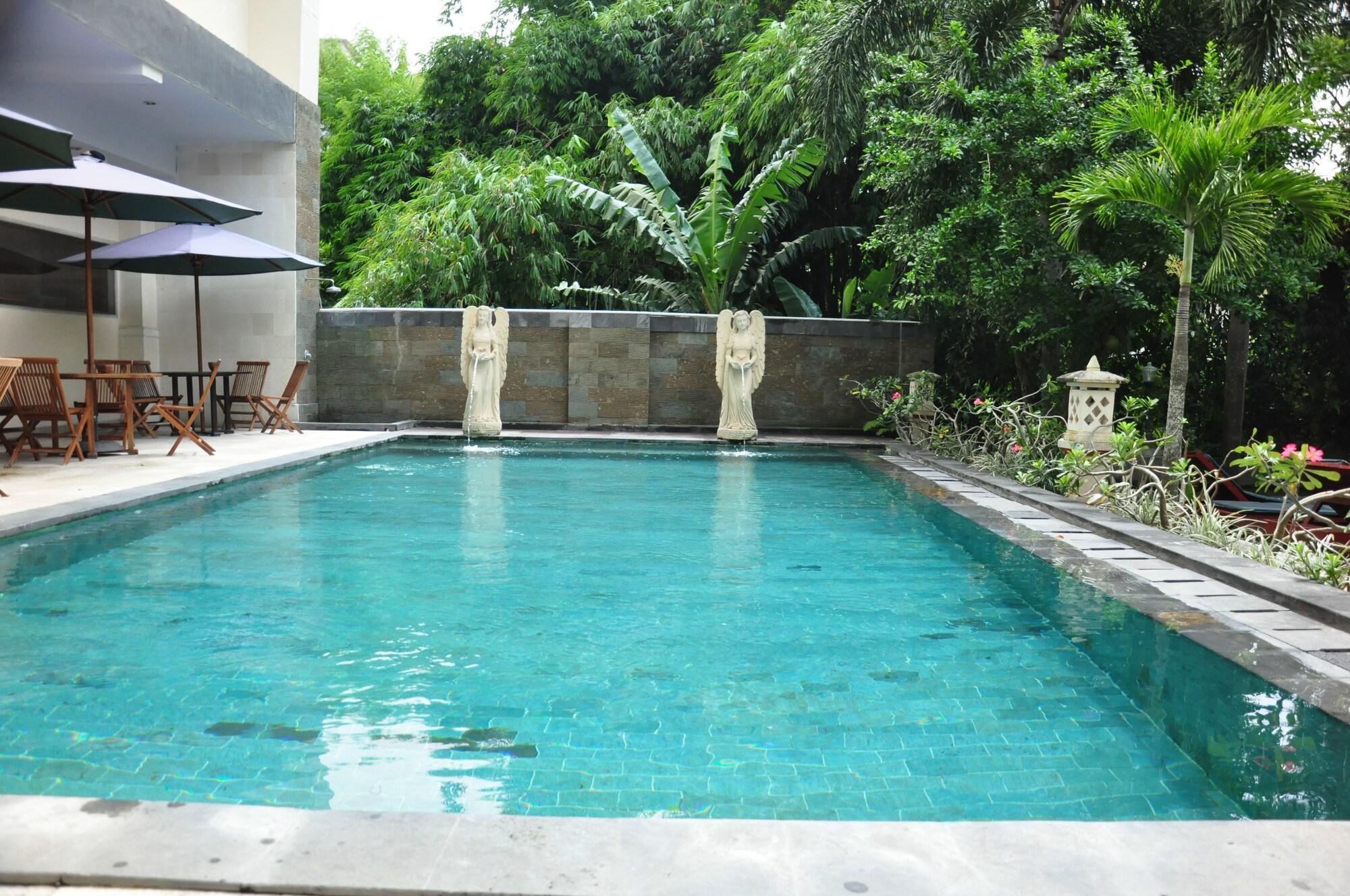 Puri Saron Hotel