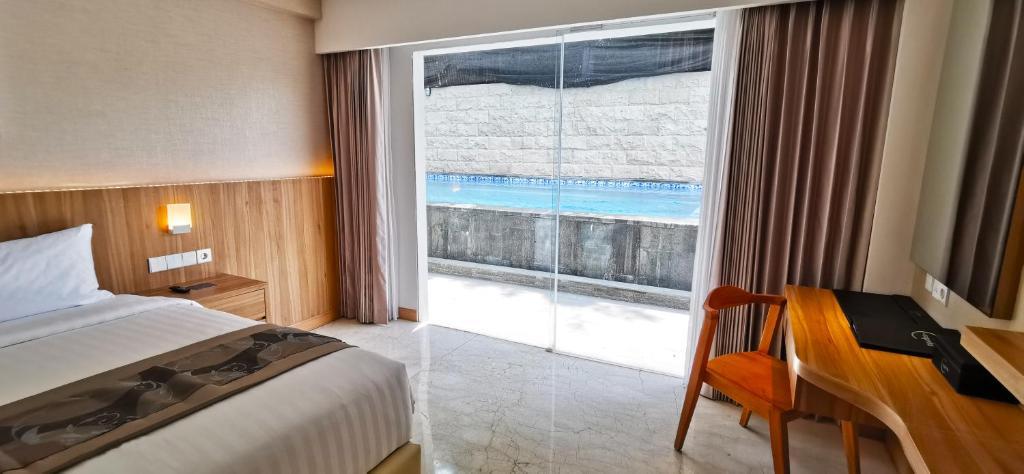 Hotel The Capital And 4*