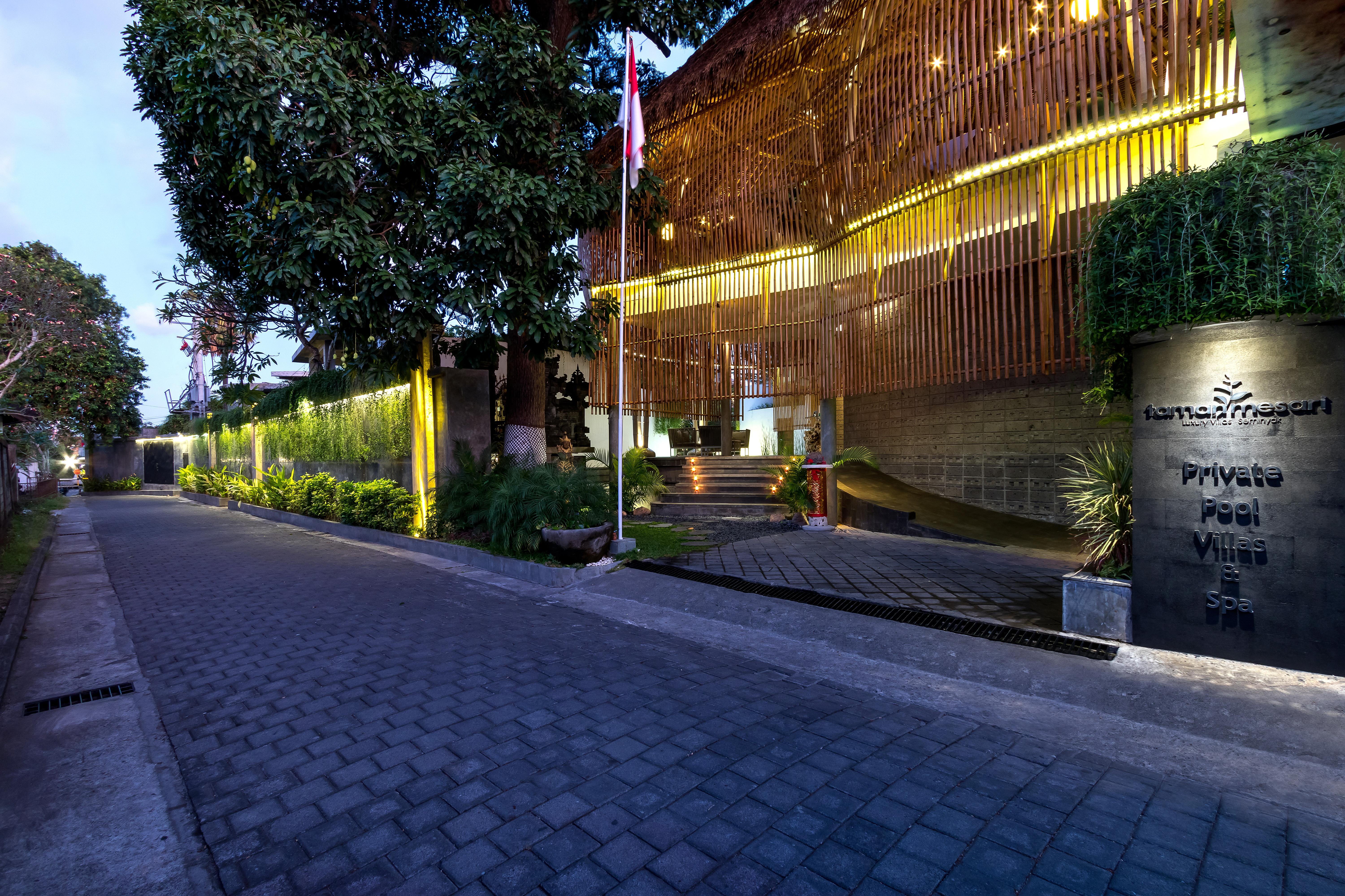 Taman Mesari Luxury Villas-seminyak Kuta (Bali)