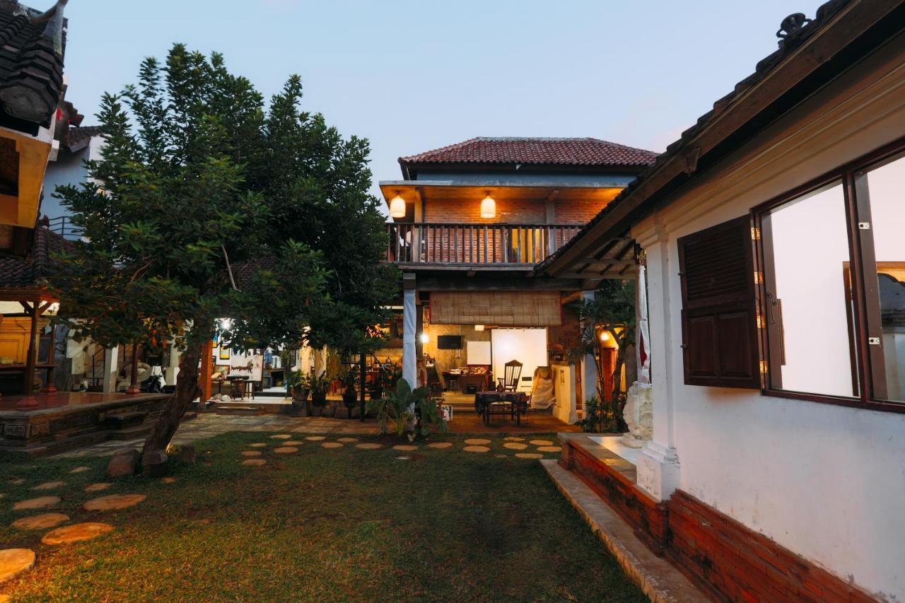 Guest house Rumah Paros & Gallery