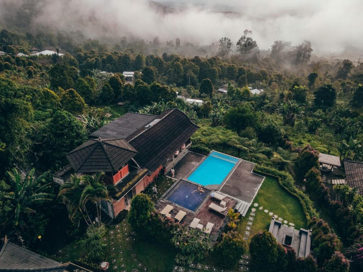 Menir Villa Munduk (Bali)