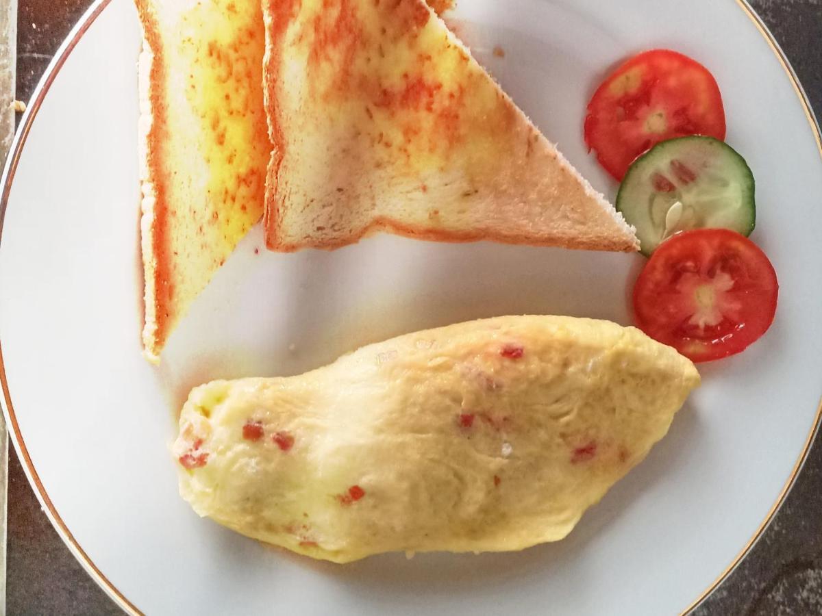 Bed & Breakfast The Own Penida & *