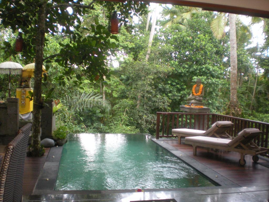 Villa Harum Sari Private *
