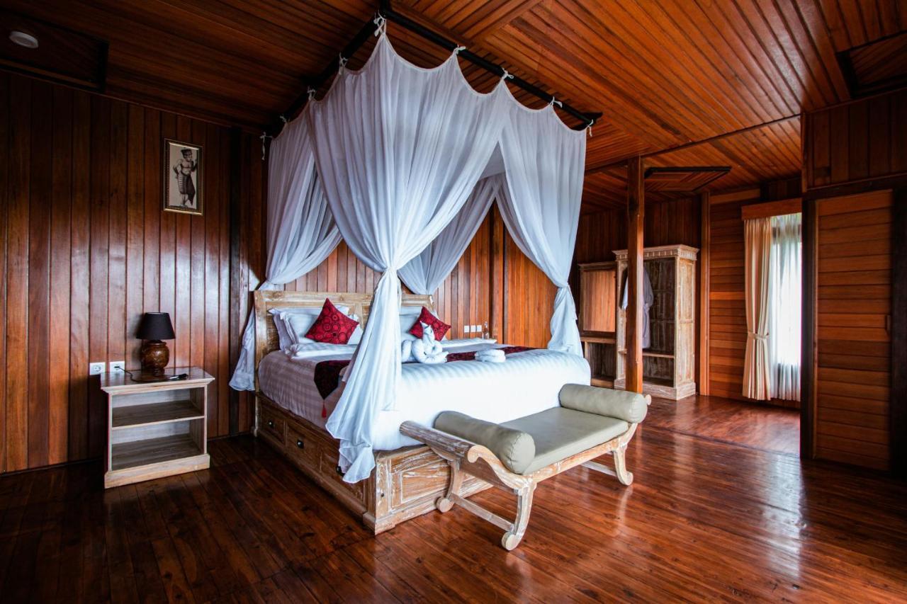 Menir * Munduk (Bali)