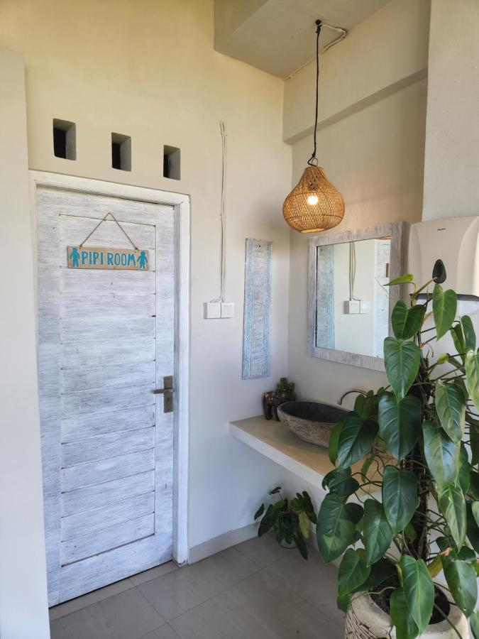 Bagus Ink Surf Camp Hostel Uluwatu (Bali)