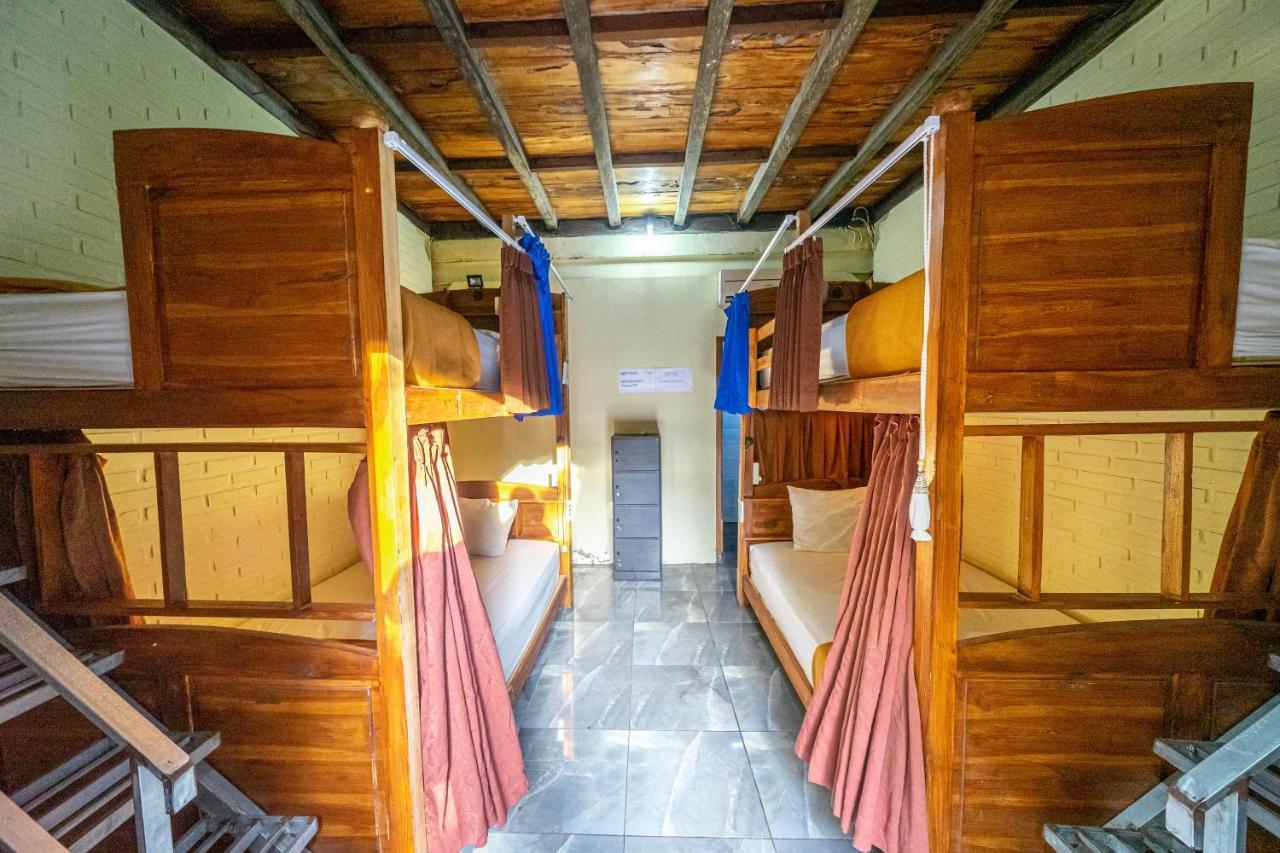 Asrama Tropical Canggu (Bali)