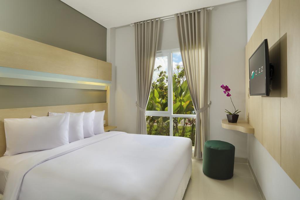 Zizz Convention Hotel 2*