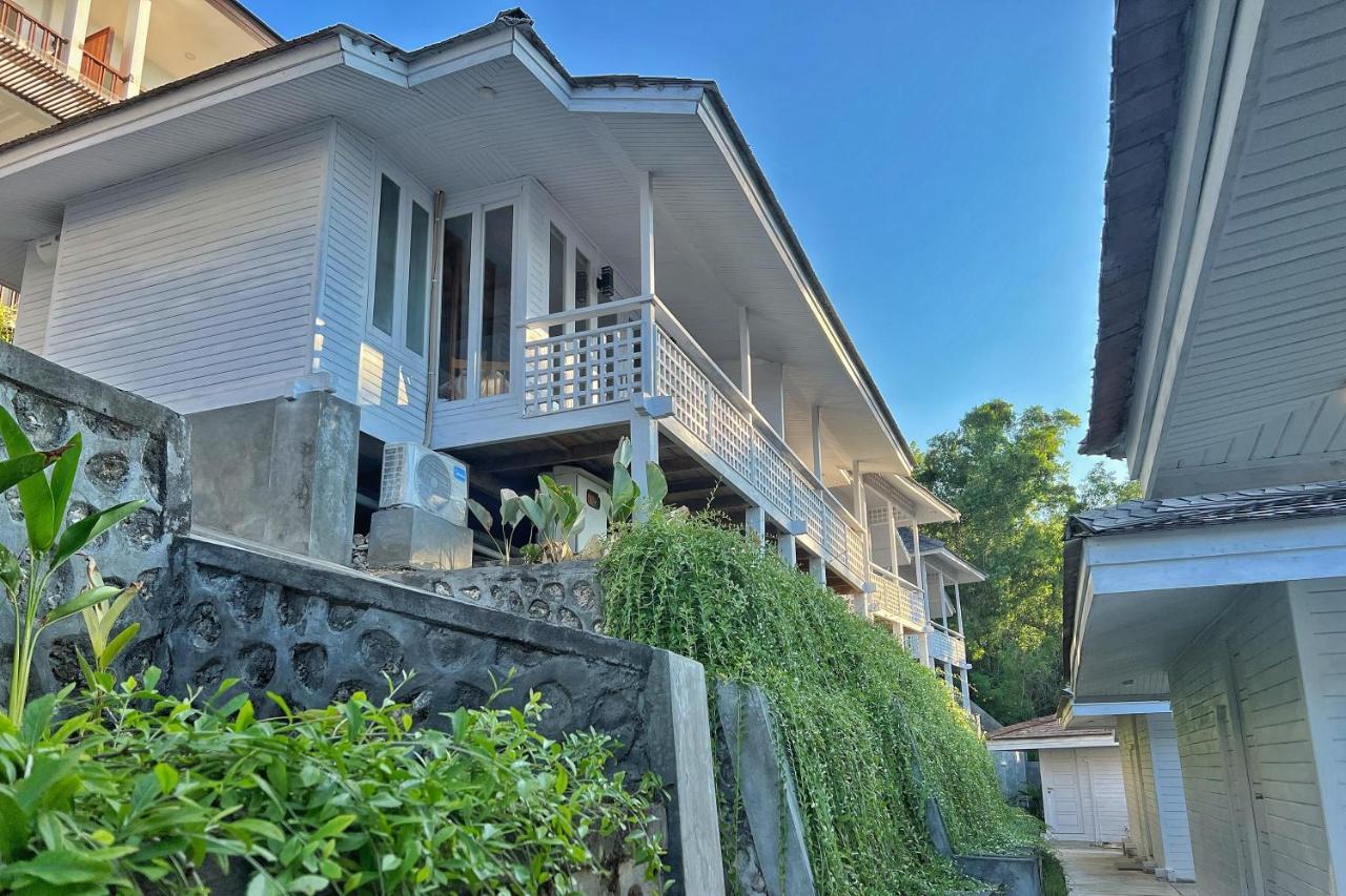 Sea La Vie Nusa Penida Hotel 4*