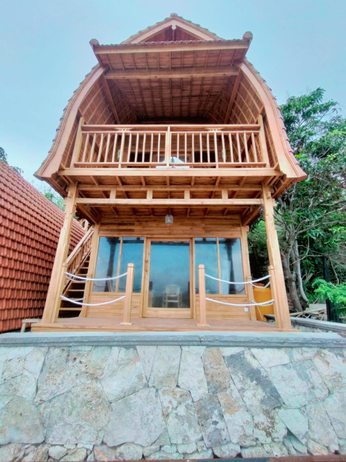 Hotel Butterfly Nusa Ceningan 3*