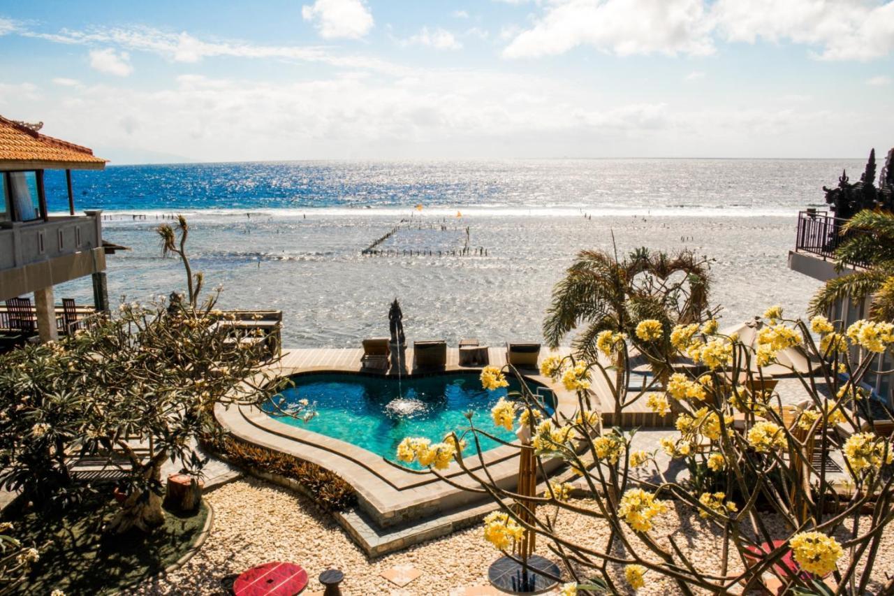 Cemara Beachfront Nusa Penida Guest house