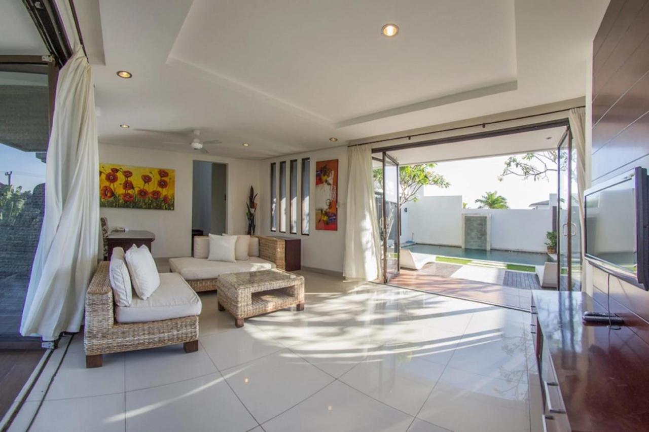 Uma Girasole Villa *