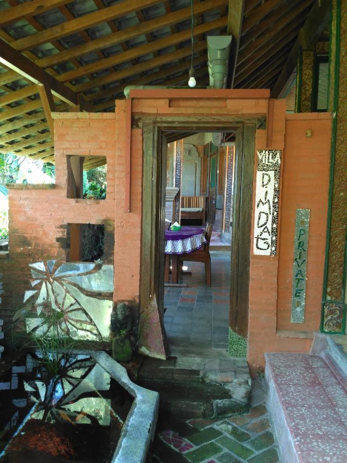 Dhangin Taman Inn *