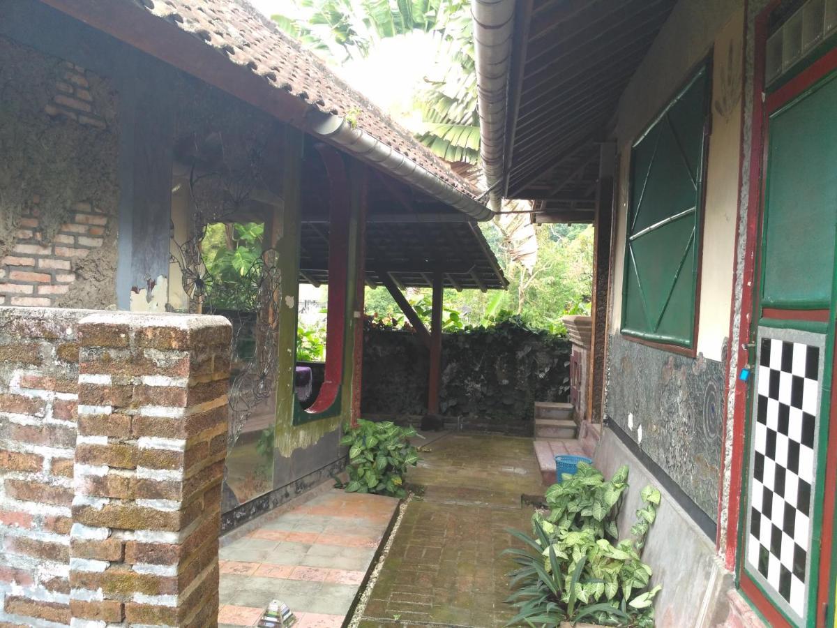 Dhangin Taman Inn