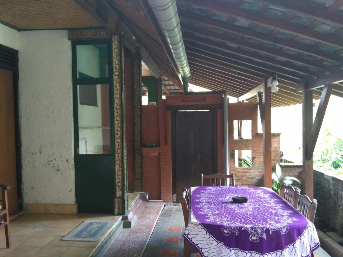 Dhangin Taman *