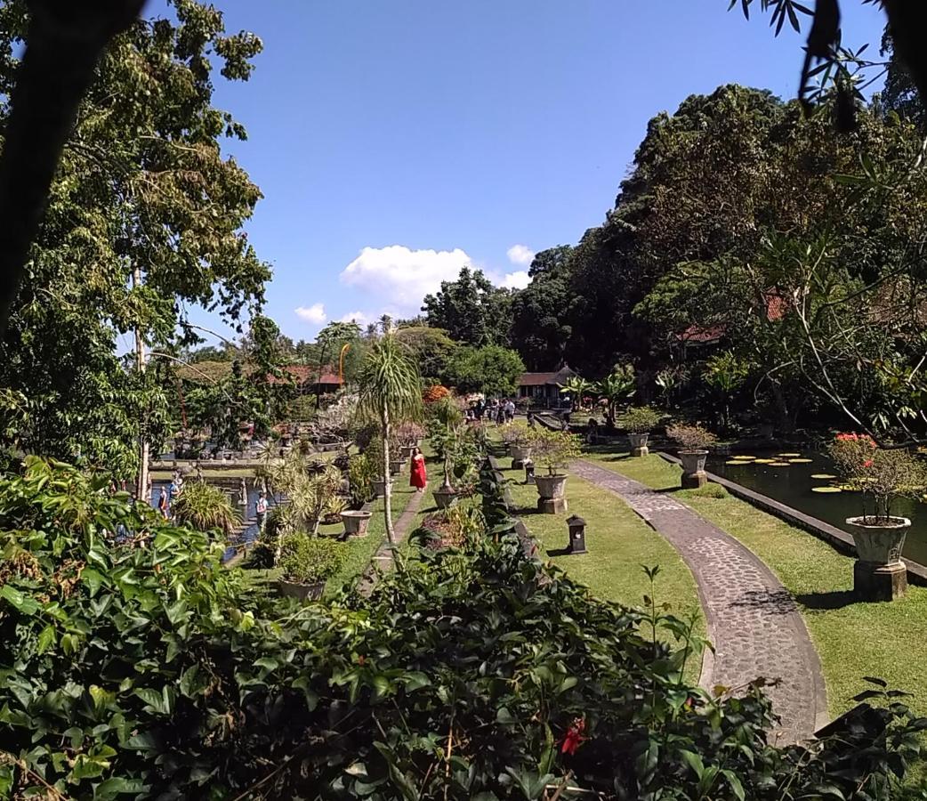 Dhangin Taman Inn Karangasem (Bali)
