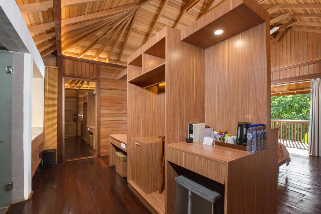 Hotel Giriwood & 4*