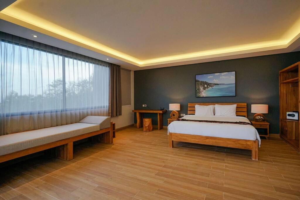 Grand Uluwatu Villa