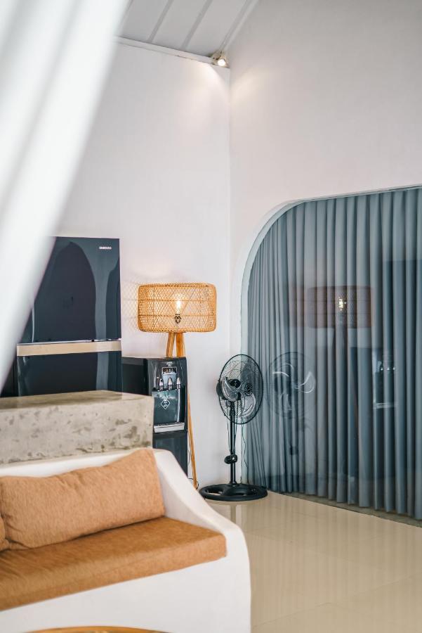 Villa Santorini - Boho-chic 3-bedroom In The Heart Of Berawa! *