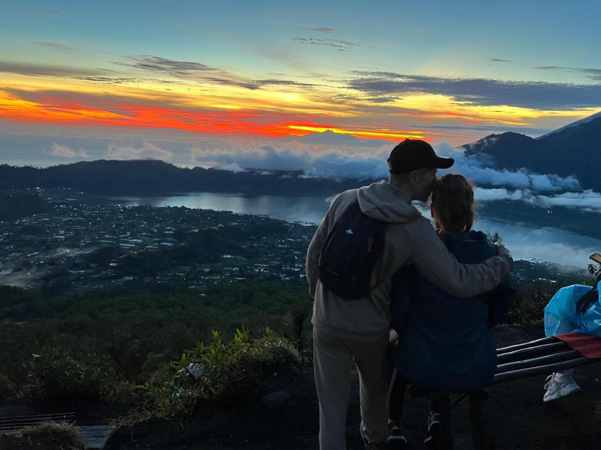 Lodge Batur Cliff Panorama *