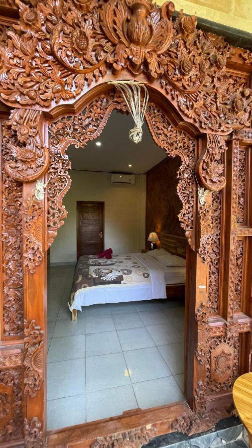 Guest house Satria 2*