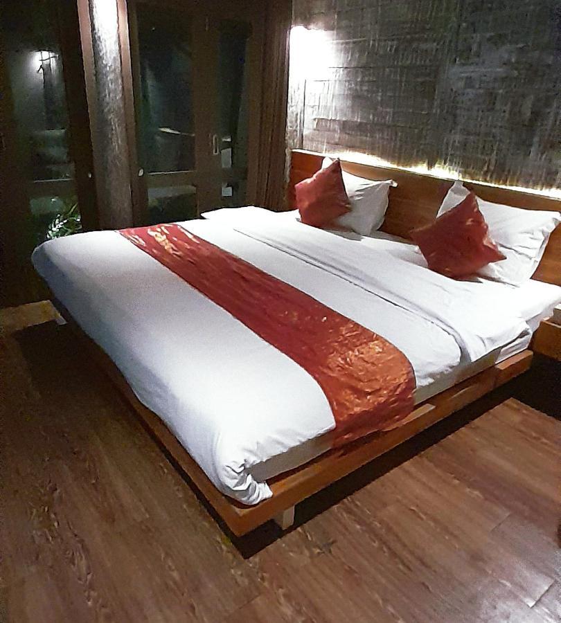 Holiday home Promo! Private Vacation Villa, 2 Pools,4 Bedrooms,4 Bathrooms, Bali *