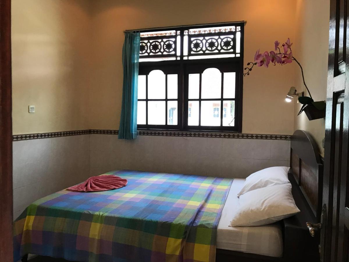 Kembar Padangbai Guest house