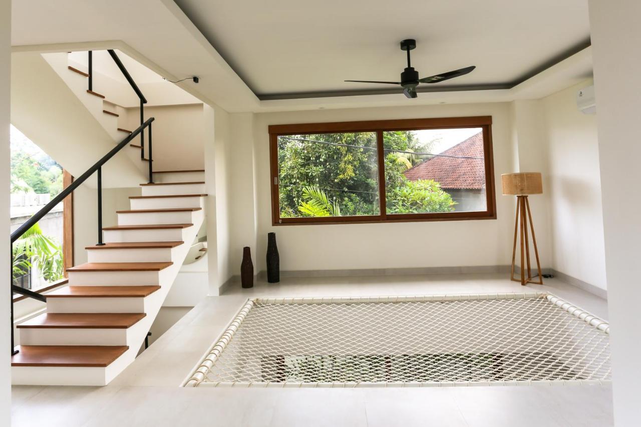 Shoreline Bingin Villa
