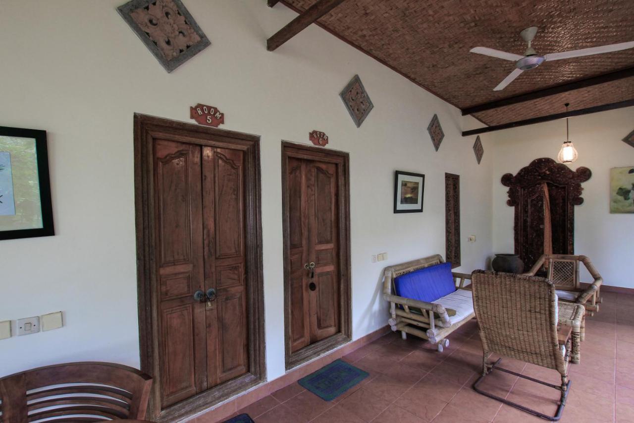 Ganesha Guest house *