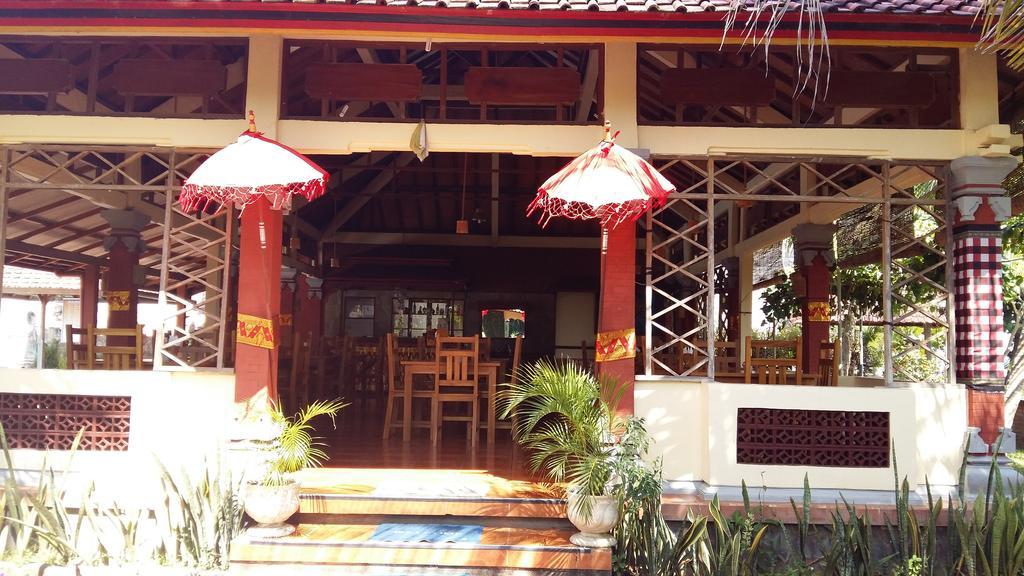 Lovina Beach Hotel 2*