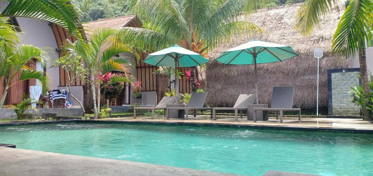 Taman liburan Bale Lumbung Toyapakeh