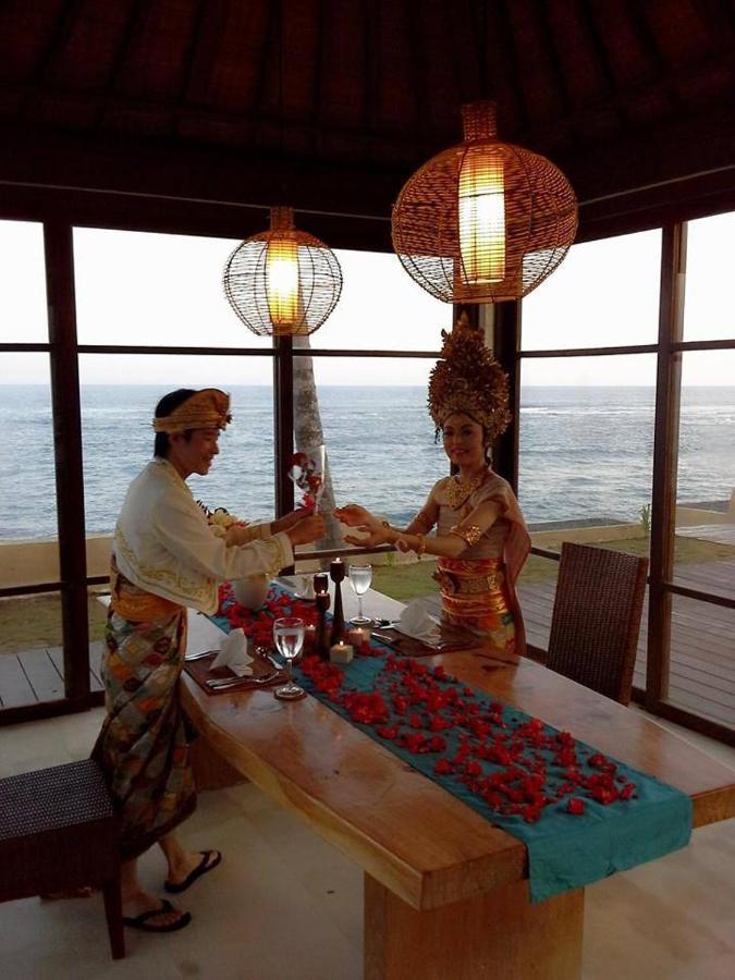 Samudra Luxury Beachfront * Ketewel