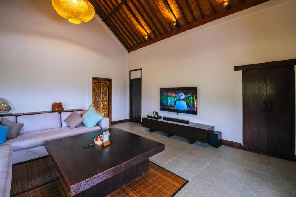 Sidemen Villa *