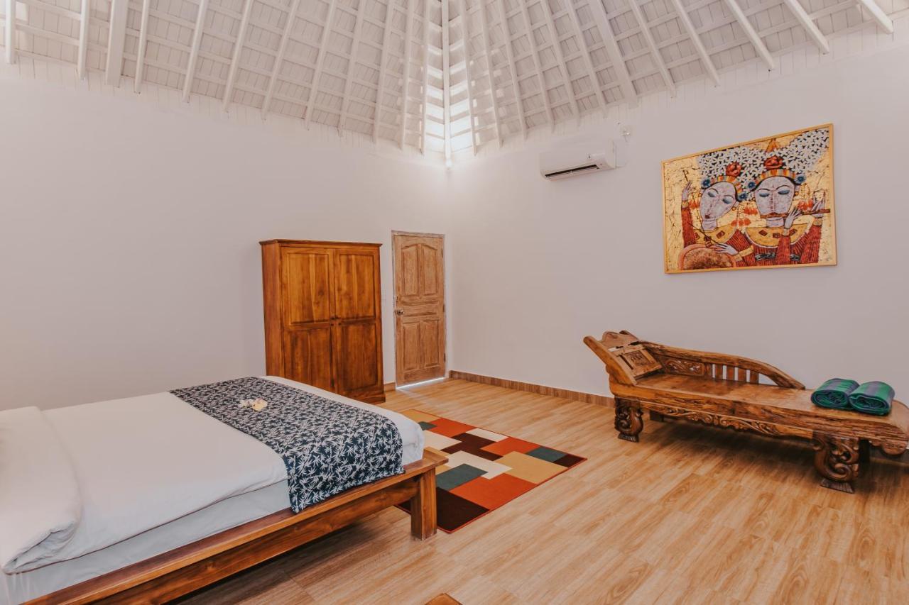 Dream Huts 4*