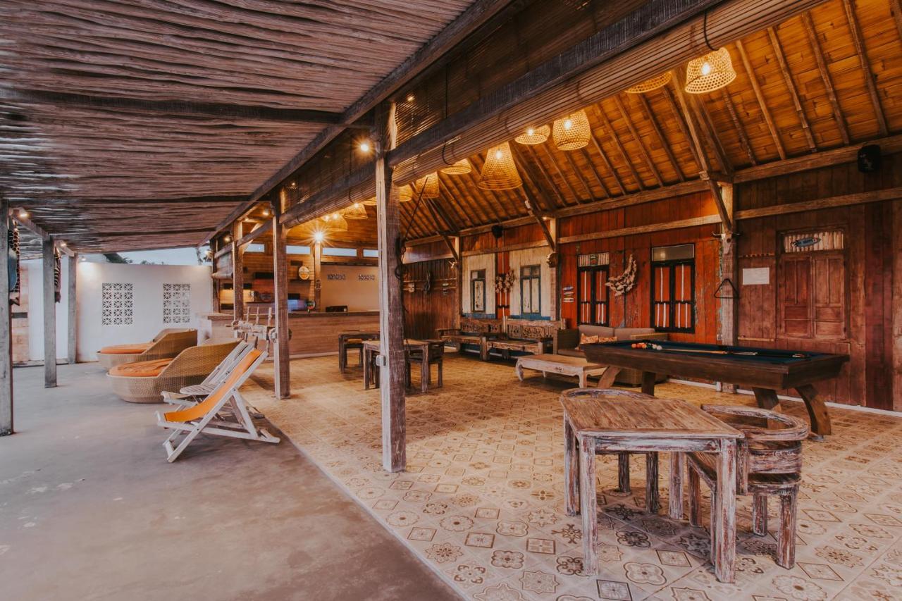 Resor Dream Huts