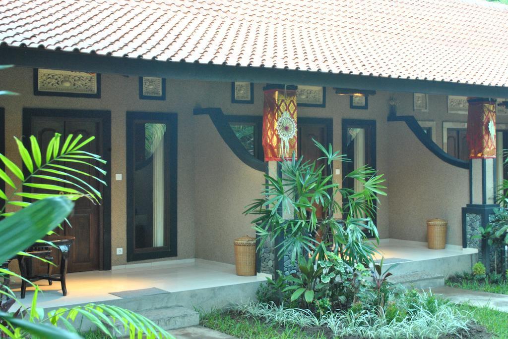 Rahayu Wisma tamu *