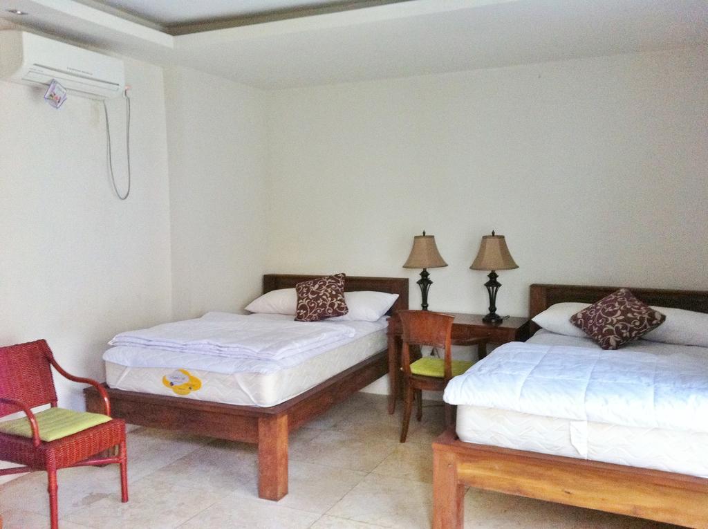 Joy Hotel 3*